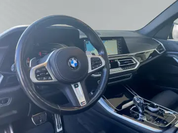 BMW X5 30d M-Sport xDrive Panorama AHK Navi Leder
