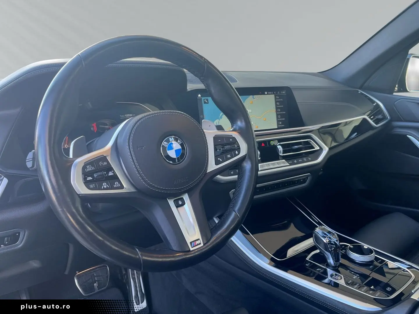 BMW X5 30d M-Sport xDrive Panorama AHK Navi Leder
