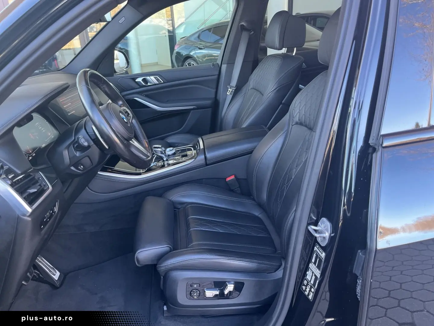 BMW X5 30d M-Sport xDrive Panorama AHK Navi Leder