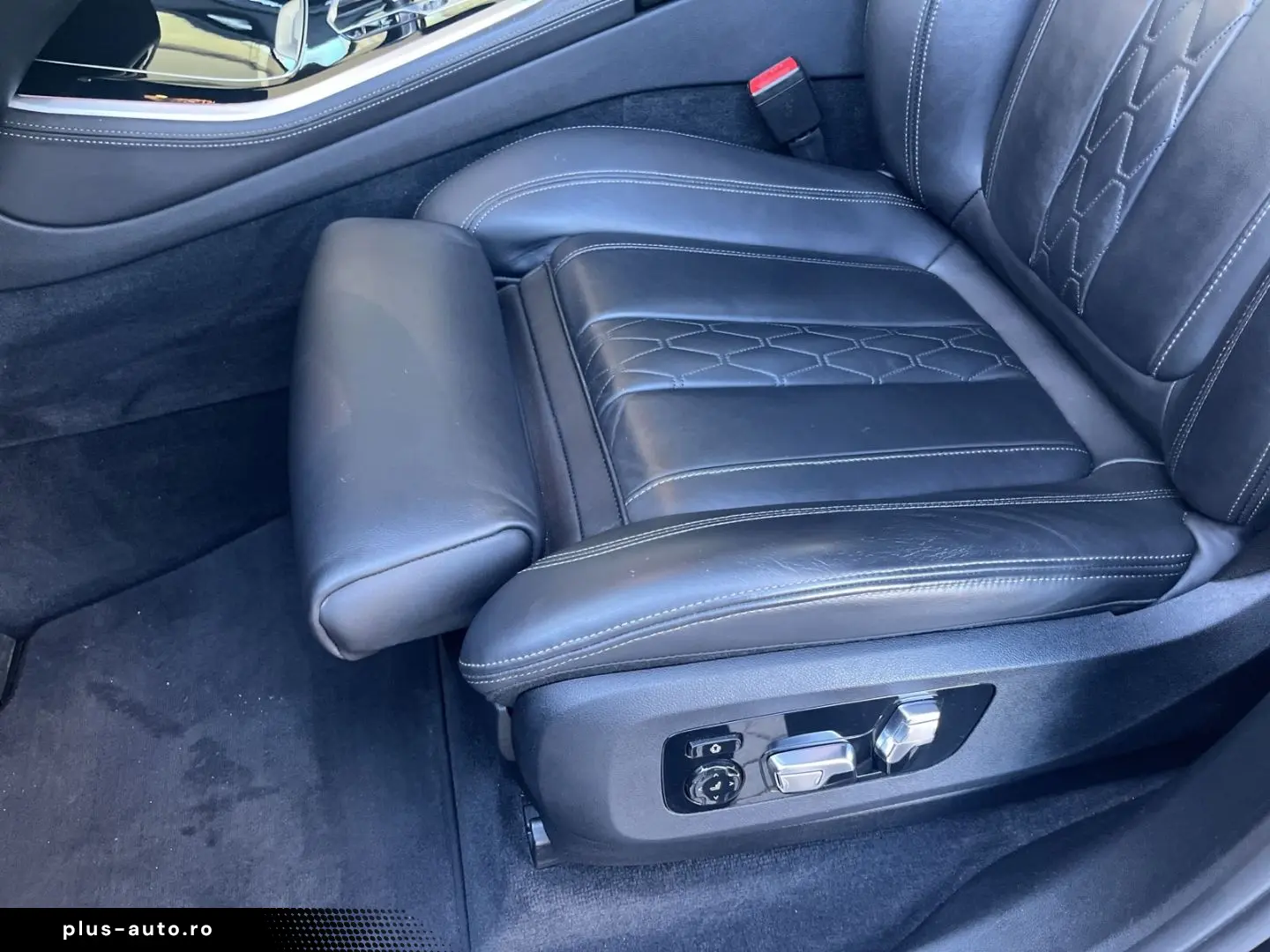 BMW X5 30d M-Sport xDrive Panorama AHK Navi Leder