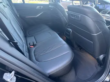 BMW X5 30d M-Sport xDrive Panorama AHK Navi Leder