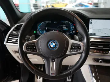 BMW X5 xDrive45e M Sport AHK Pano Merino Komfortsitz