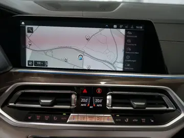 BMW X5 xDrive45e M Sport AHK Pano Merino Komfortsitz