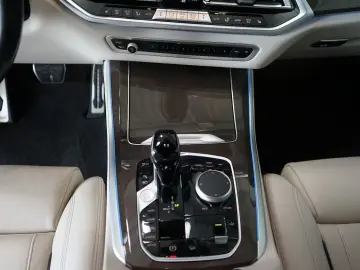 BMW X5 xDrive45e M Sport AHK Pano Merino Komfortsitz