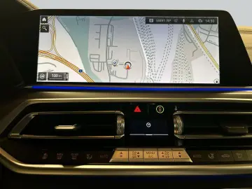 BMW X5 xDrive40d  M-Paket  AHK  SHZ