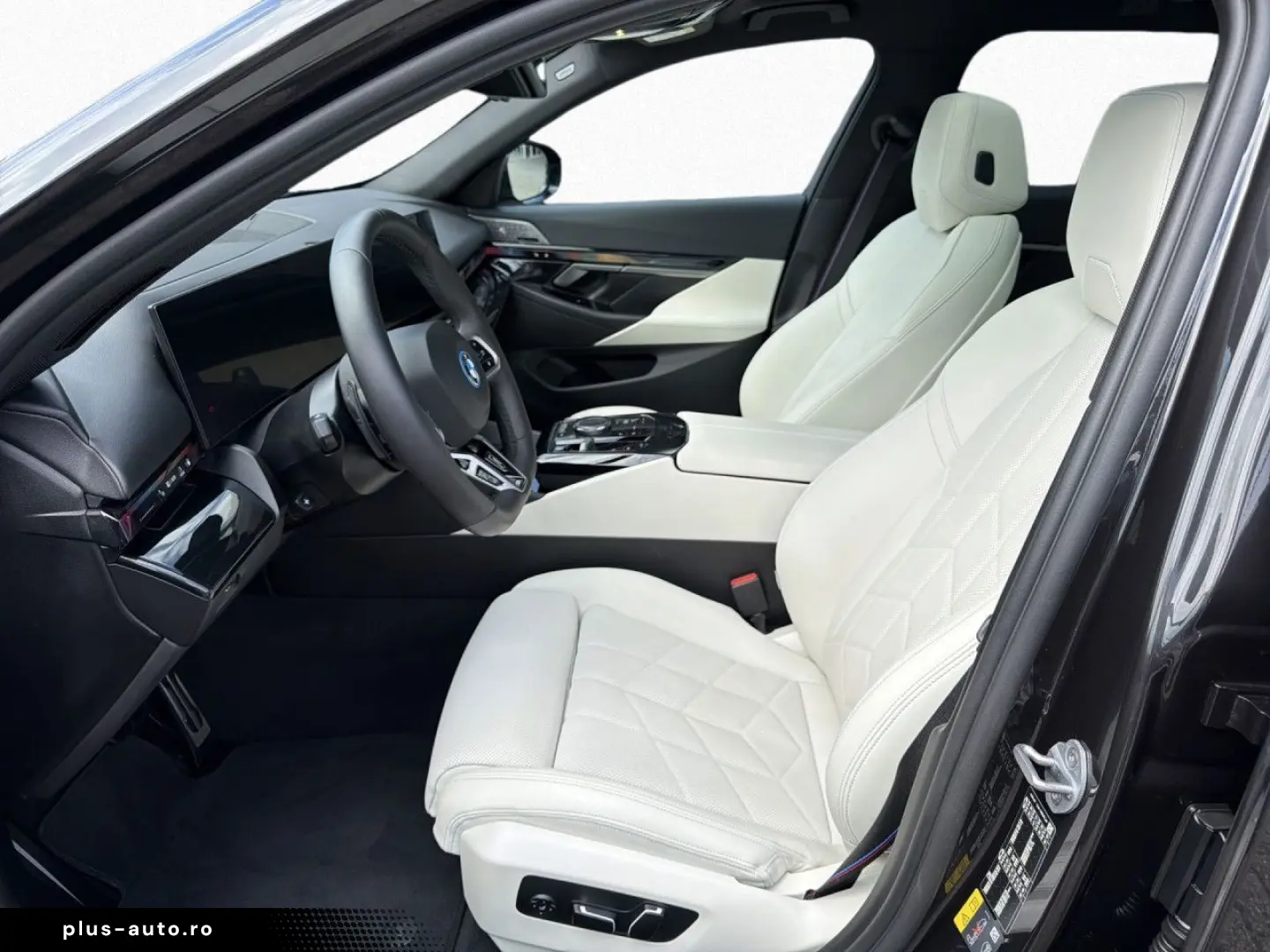 BMW 550e xDr T M Sport Pro B&W AutoBahn Pano AHK 20