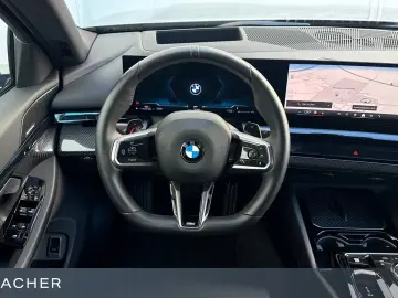 BMW 520d A xDrive Tou M Sport AHK DA  Standh