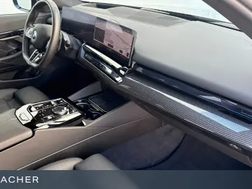 BMW 520d A xDrive Tou M Sport AHK DA  Standh