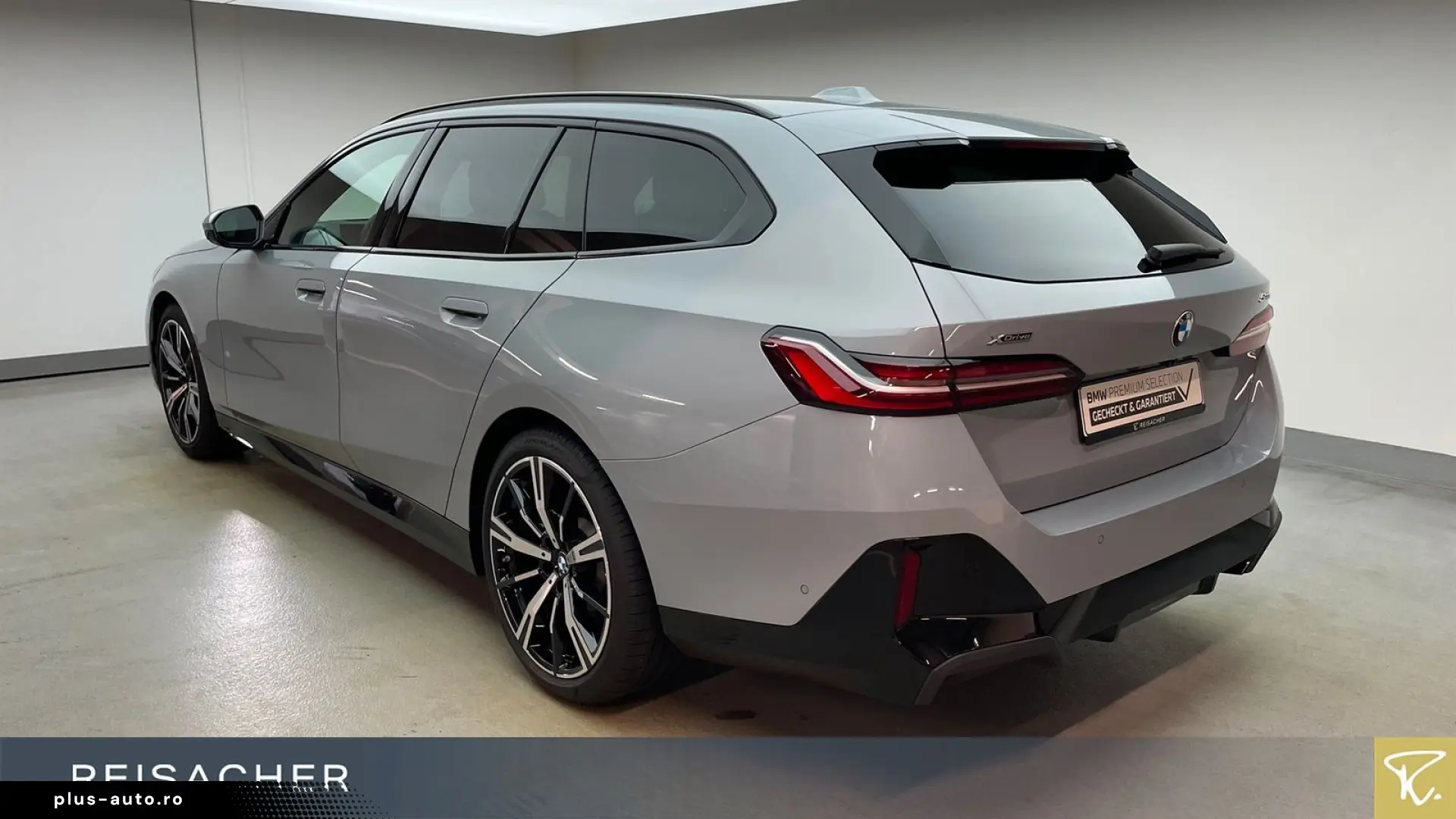BMW 520d A xDrive Tou M-Sport AHK Sitzbelü Standh