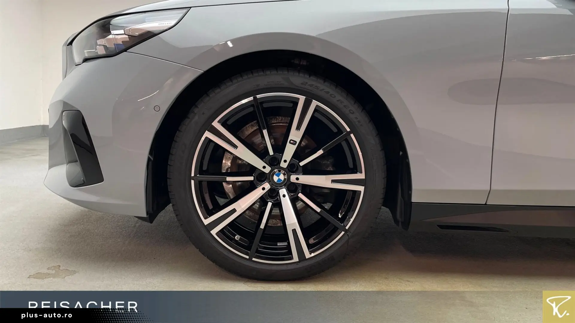 BMW 520d A xDrive Tou M-Sport AHK Sitzbelü Standh