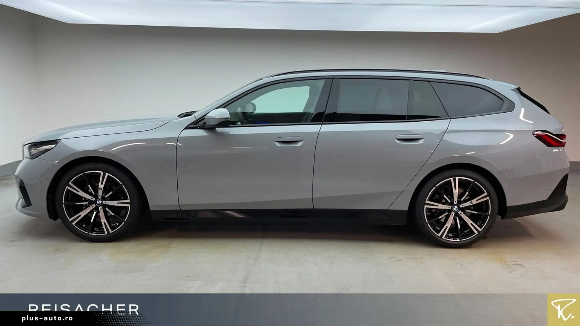 BMW 520d A xDrive Tou M-Sport AHK Sitzbelü Standh