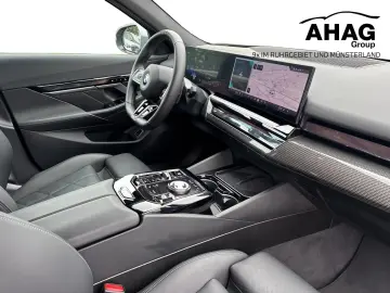 BMW 520d xDrive Tour. M Sport AHK Standhzg 360  4xSH
