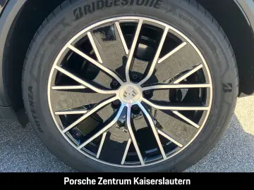 PORSCHE Macan Hinterachslenkung BOSE Luftfederung 21-Zol
