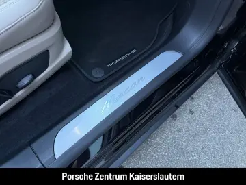 PORSCHE Macan Hinterachslenkung BOSE Luftfederung 21-Zol