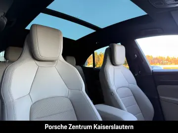 PORSCHE Macan Hinterachslenkung BOSE Luftfederung 21-Zol