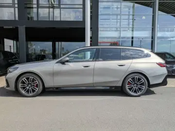 BMW 520d xDrive Tour. M Sport Park.Ass.Plus. AHK.