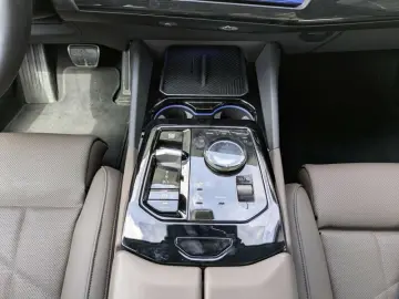 BMW 520d xDrive Tour. M Sport Park.Ass.Plus. AHK.