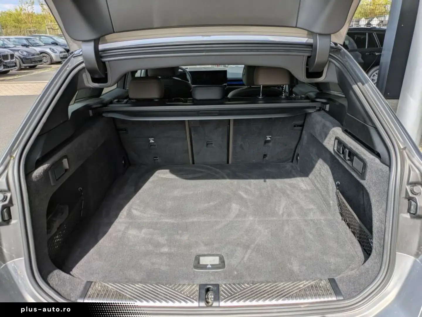 BMW 520d xDrive Tour. M Sport Park.Ass.Plus. AHK.