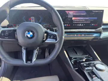 BMW 520d xDrive Touring M Sport ParkAs DriveAs LED