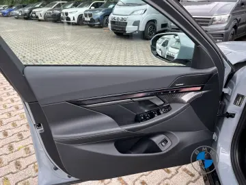BMW 520d xDrive M Sport 20  AHK Pano Standhzg H K