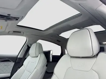 AUDI A8 L 60 TFSI e Tiptronic S-Line HD Matrix Panora