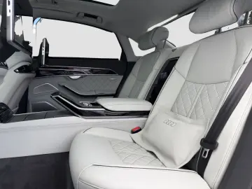 AUDI A8 L 60 TFSI e Tiptronic S-Line HD Matrix Panora