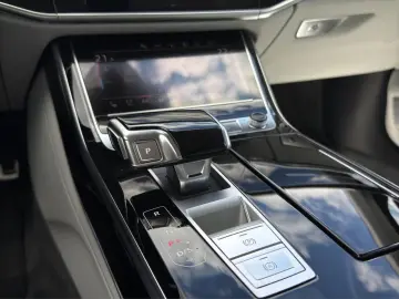 AUDI A8 L 60 TFSI e Tiptronic S-Line HD Matrix Panora