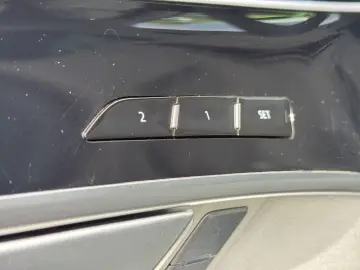 AUDI A8 L 60 TFSI e Tiptronic S-Line HD Matrix Panora