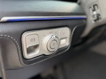 MERCEDES-BENZ GLE 450 4Matic AMG Line Burmester 360 LED Navi