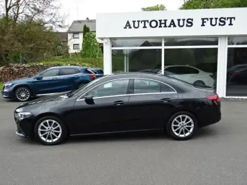 MERCEDES-BENZ CLA 180 2.0d LED  KAMERA