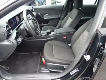 MERCEDES-BENZ CLA 180 2.0d LED  KAMERA