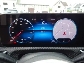 MERCEDES-BENZ CLA 180 2.0d LED  KAMERA