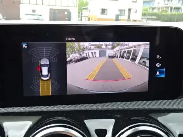 MERCEDES-BENZ CLA 180 2.0d LED  KAMERA