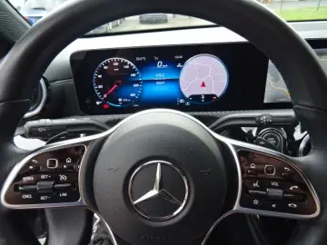 MERCEDES-BENZ CLA 180 2.0d LED  KAMERA