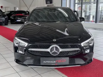 MERCEDES-BENZ CLA 180 Luxury DCT Kamera Navi LED