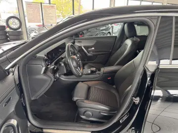 MERCEDES-BENZ CLA 180 Luxury DCT Kamera Navi LED