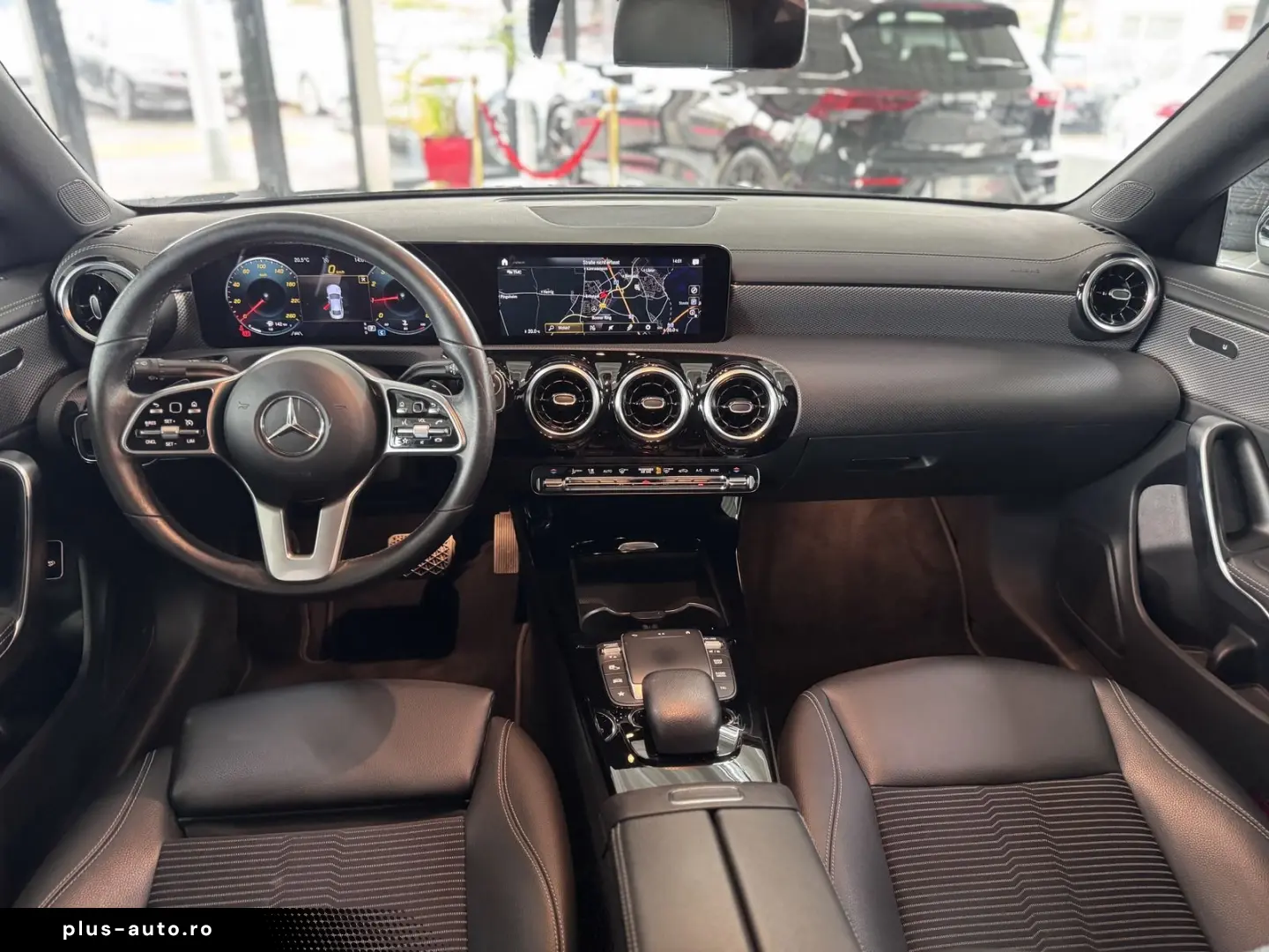 MERCEDES-BENZ CLA 180 Luxury DCT Kamera Navi LED
