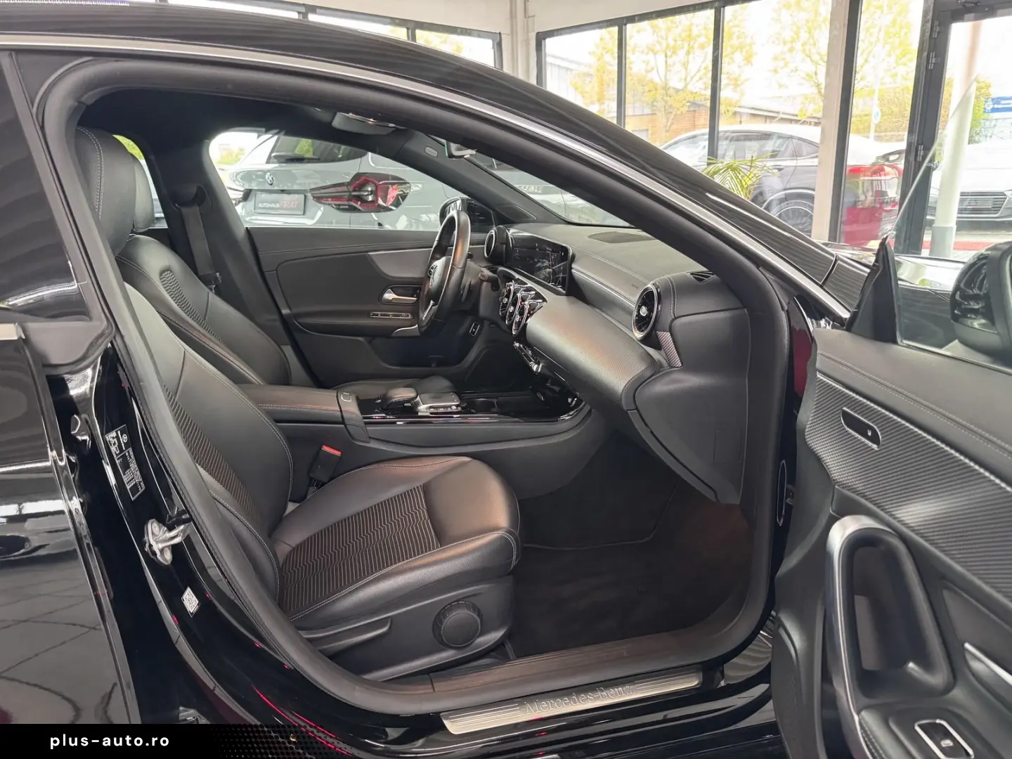 MERCEDES-BENZ CLA 180 Luxury DCT Kamera Navi LED