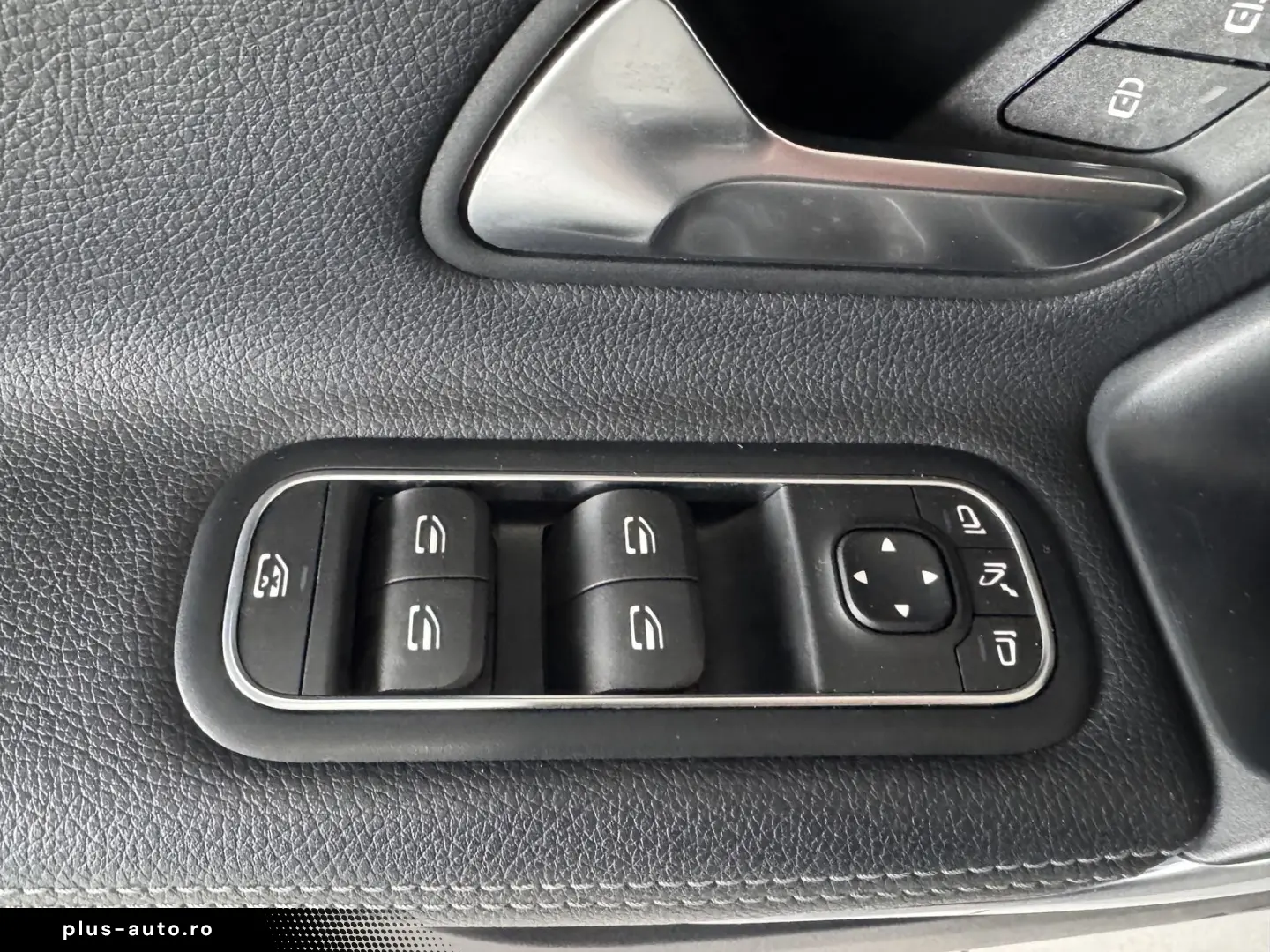 MERCEDES-BENZ CLA 180 Luxury DCT Kamera Navi LED
