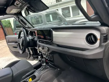 JEEP Wrangler 2.0 T-GDi Unlimited Sahara Automatik