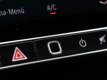 MERCEDES-BENZ CLE 300 e AMG-Sport Pano AHK DIGITAL M…