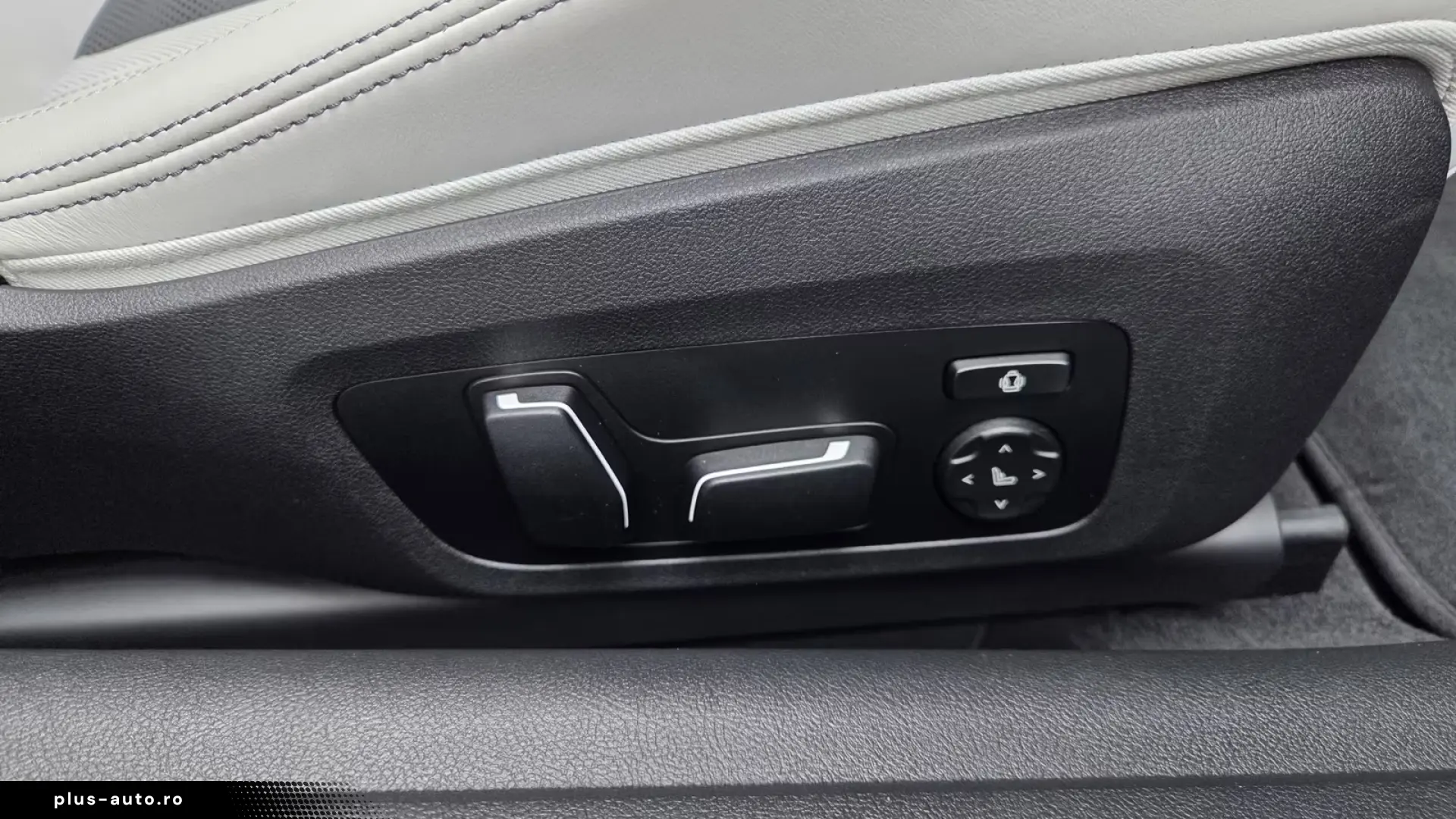 BMW M4 xDrive Comp. Convertible seat vent ACC 360  carbon