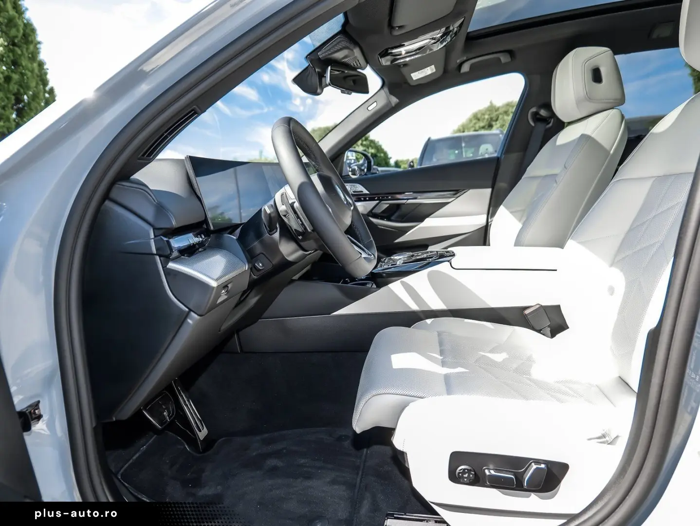 BMW 550e xDrive Touring M Sport HUD PANO ACC AHK LM
