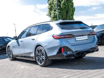 BMW 550e xDrive Touring M Sport HUD PANO ACC AHK LM