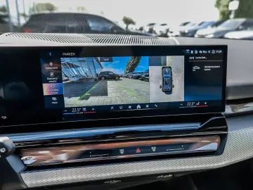 BMW 550e xDrive Touring M Sport HUD PANO ACC AHK LM