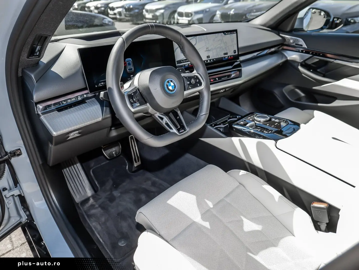 BMW 550e xDrive Touring M Sport HUD PANO ACC AHK LM