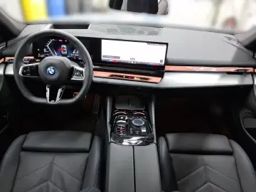 BMW 550e xDrive M-SportPro AHK Bowers&Wilkins Iconic