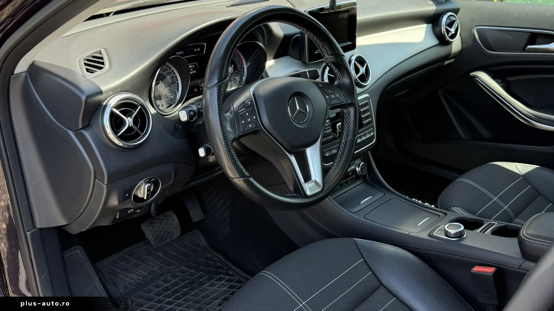 Mercedes-Benz GLA 200