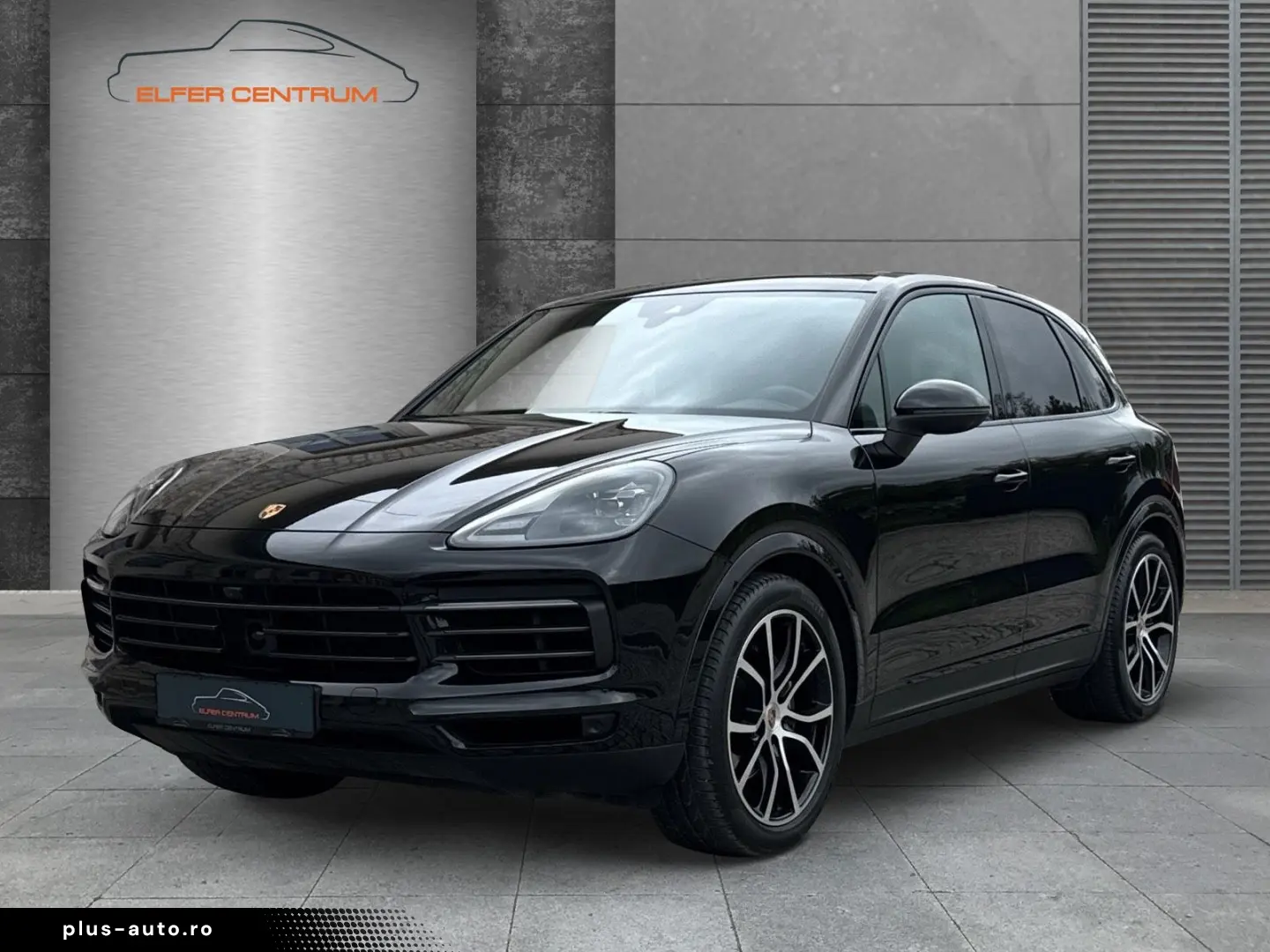 PORSCHE Cayenne Platinum Edition BOSE LED Pano 21