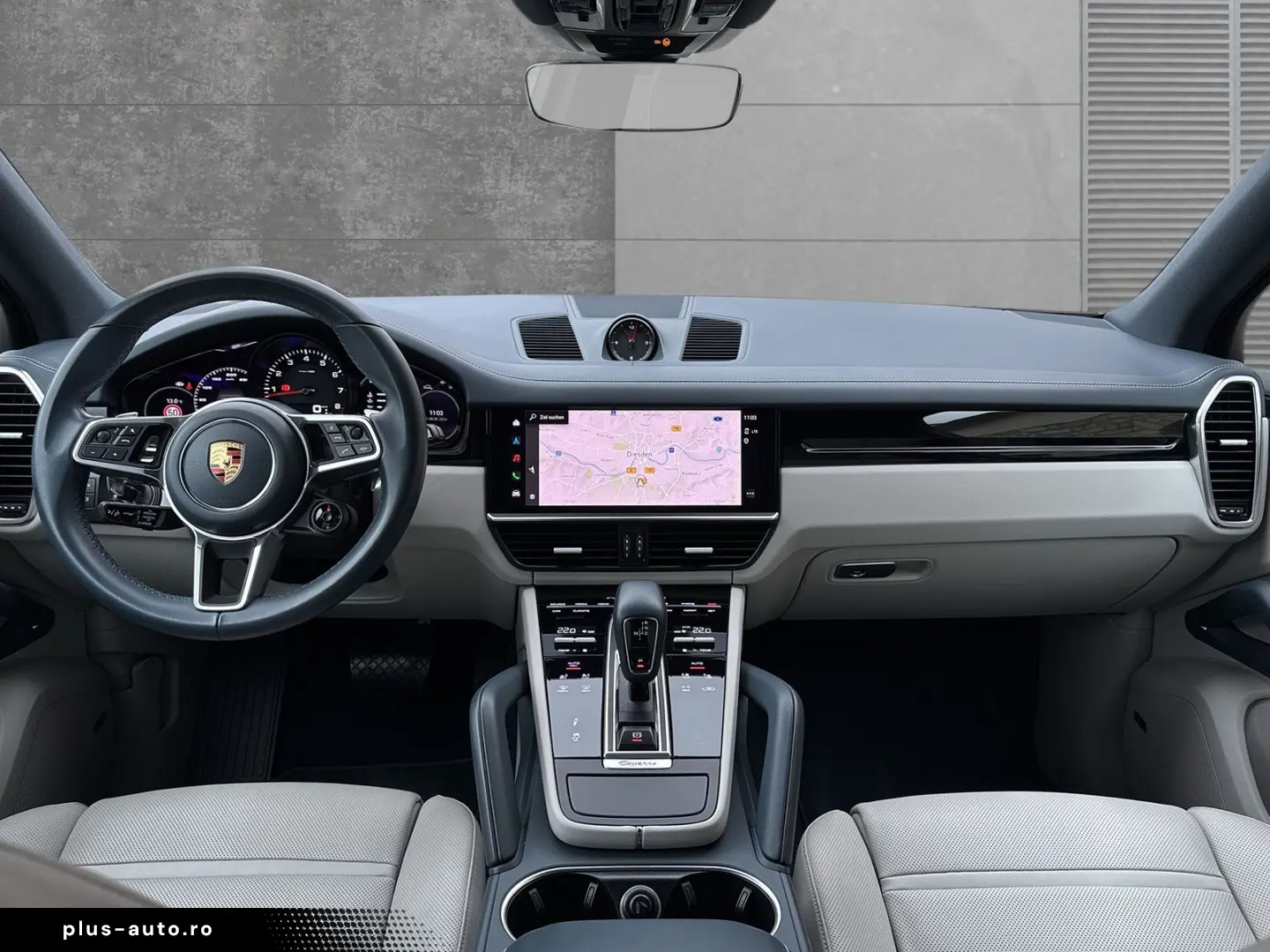 PORSCHE Cayenne Platinum Edition BOSE LED Pano 21